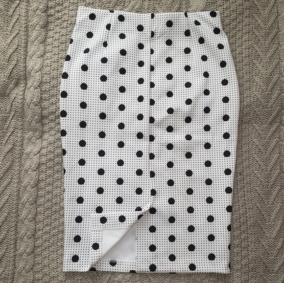 ECI New York white and black polka dot skirt - Picture 5 of 5